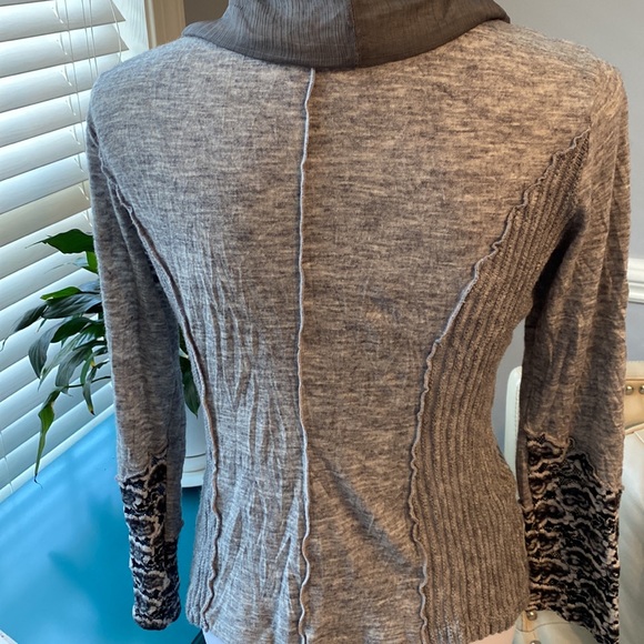 Multi pattern, gray on gray cardigan - Picture 3 of 5